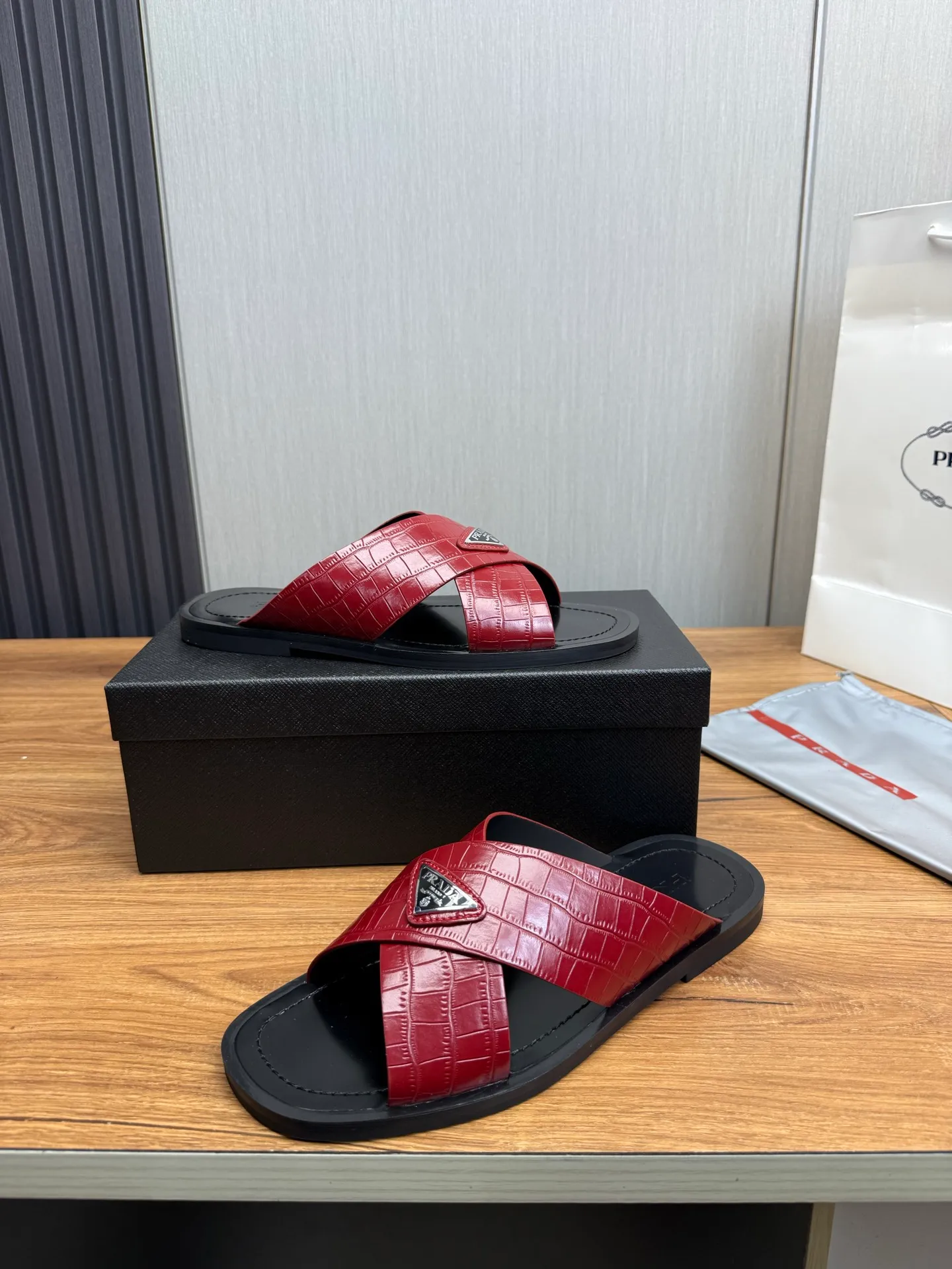 Factory price 340💰 ＰＲＡＤＡPrada - popular men's slippers hot sale 🔥 🩴Official website one to one production 38-45 sizes 45 46 🉑️Customized!